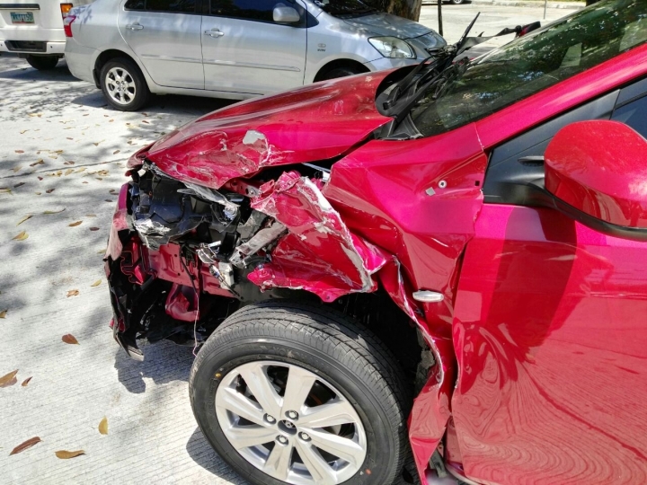 Vios車禍, 請問這樣還有救嗎？