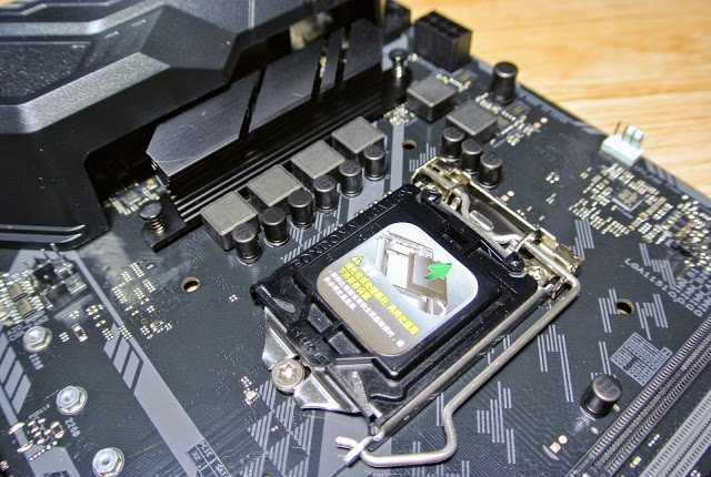 軍規之王 ASUS TUF H370-PRO GAMING 輕測試!