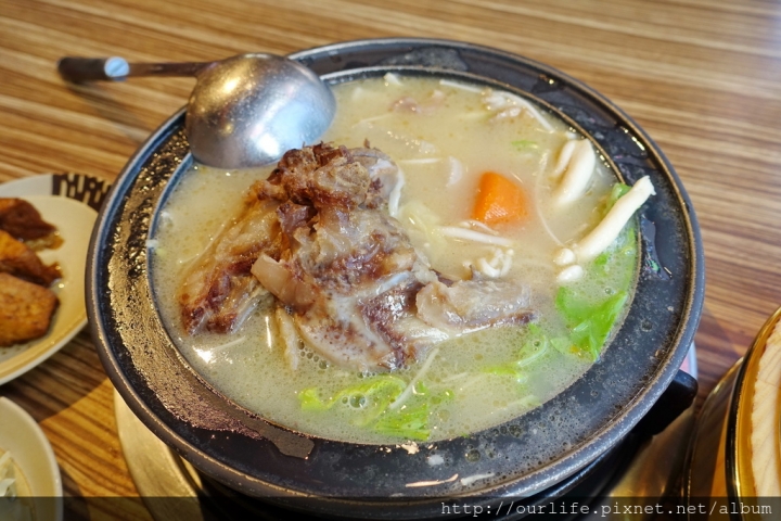 台中南屯．軟嫩Q彈膠質滿滿的豬腳飯滷肉飯@楊大船滷肉飯