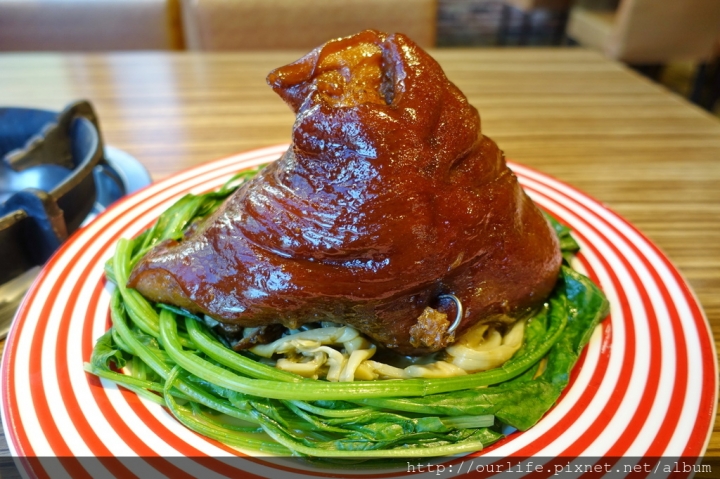 台中南屯．軟嫩Q彈膠質滿滿的豬腳飯滷肉飯@楊大船滷肉飯
