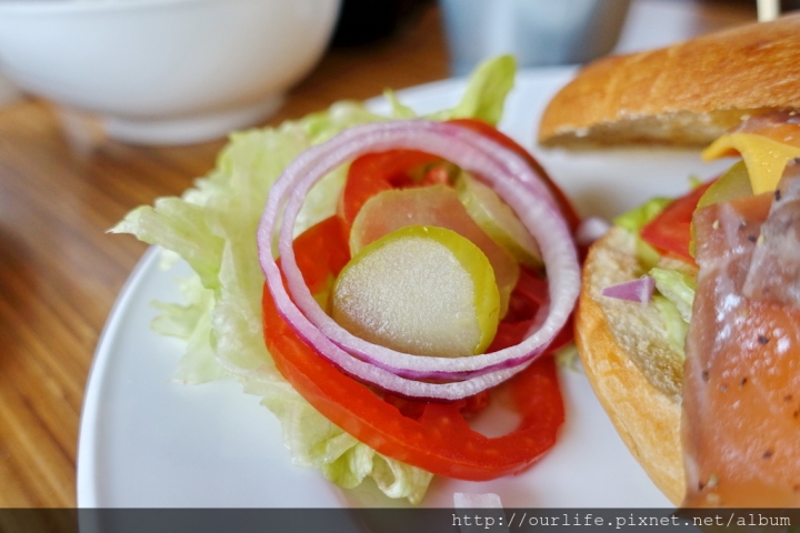 SOGO商圈．180元吃很爽的漢堡商午@Burger Joint 7分SO華美店