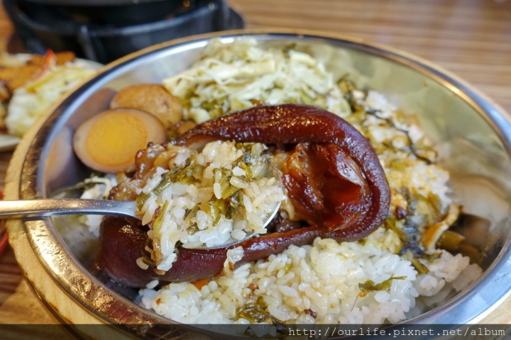 台中南屯．軟嫩Q彈膠質滿滿的豬腳飯滷肉飯@楊大船滷肉飯