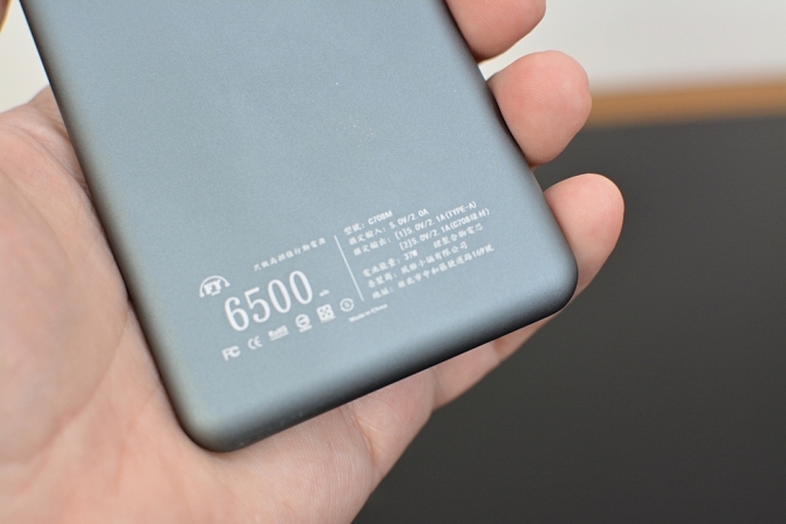[手機週邊]風雅小舖FYShop C708 全金屬超薄行動電源 自帶線快充行動電源 5V/2.1A輸出