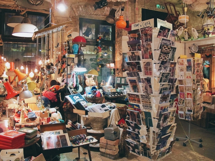 【Hungary．走跳】迷走布達佩斯潮味廢墟酒吧的微醺秘境Szimpla Kert Ruin Bar