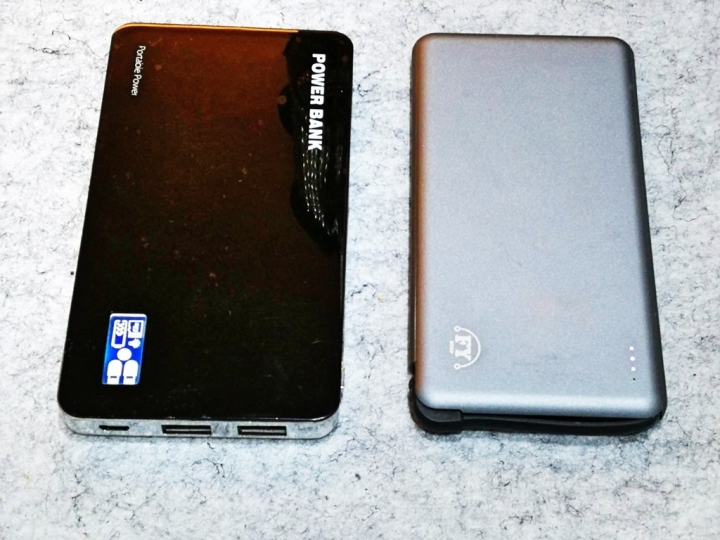 [手機週邊]風雅小舖FYShop C708 全金屬超薄行動電源 自帶線快充行動電源 5V/2.1A輸出