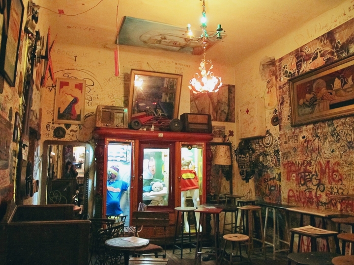 【Hungary．走跳】迷走布達佩斯潮味廢墟酒吧的微醺秘境Szimpla Kert Ruin Bar