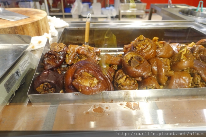 台中南屯．軟嫩Q彈膠質滿滿的豬腳飯滷肉飯@楊大船滷肉飯
