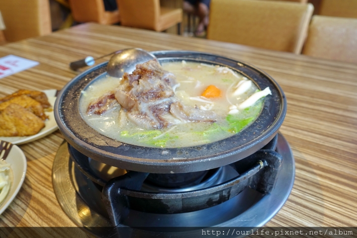 台中南屯．軟嫩Q彈膠質滿滿的豬腳飯滷肉飯@楊大船滷肉飯