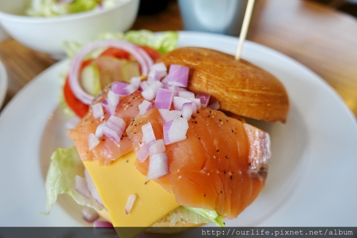 SOGO商圈．180元吃很爽的漢堡商午@Burger Joint 7分SO華美店