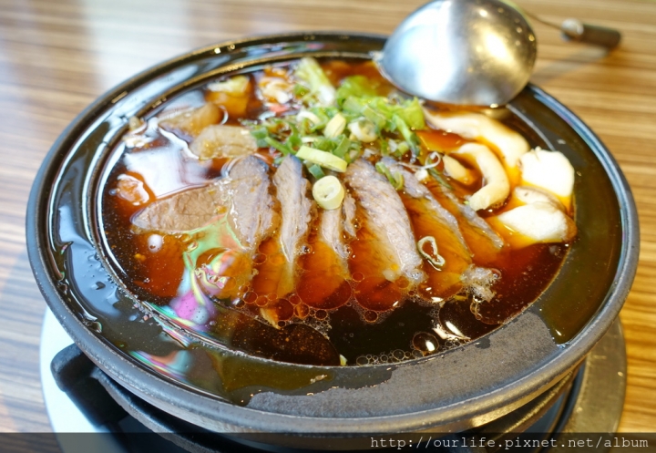 台中南屯．軟嫩Q彈膠質滿滿的豬腳飯滷肉飯@楊大船滷肉飯