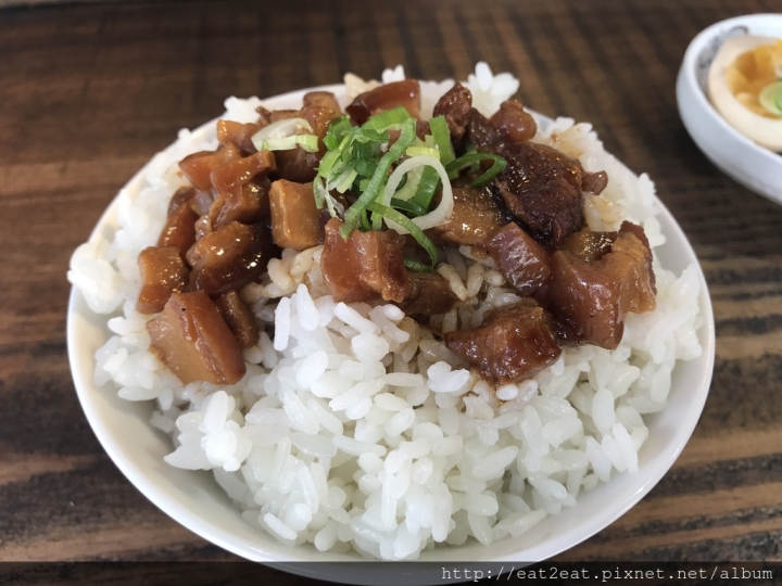 【新北中和】板橋中和交界 巷仔內騎樓小木攤 食三麵屋 飯．麵．茶．飲