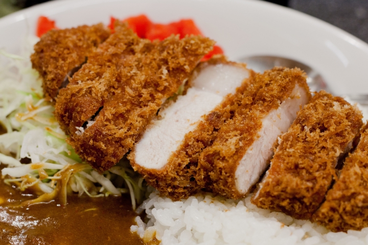 【食記。美食】東京 汐留 可能是日本第一名的咖哩豬排飯 とんかつ 檍 大門店 豬排飯 推薦