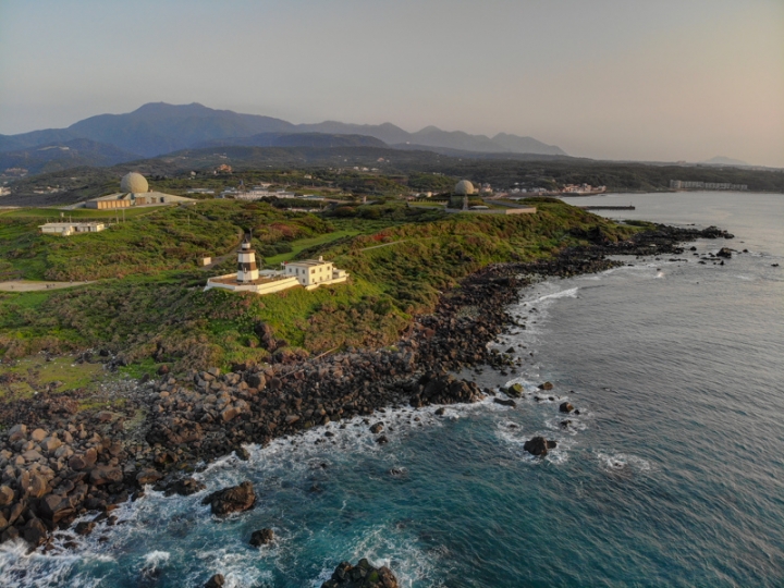 [亂拍照] 淡水紫藤咖啡園一店(屯山園區) + 富貴角燈塔空拍 + 關渡花海節