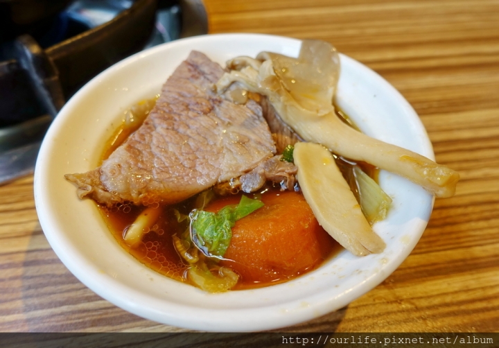 台中南屯．軟嫩Q彈膠質滿滿的豬腳飯滷肉飯@楊大船滷肉飯