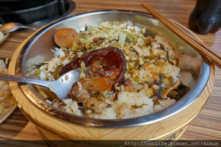 台中南屯．軟嫩Q彈膠質滿滿的豬腳飯滷肉飯@楊大船滷肉飯