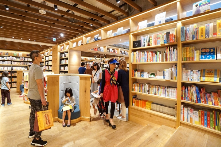 台中七期 | 蔦屋書店TSUTAYA BOOKSTORE  書本與空間的關係  追求都會品味質感  WIRED TOKYO帶動午茶新風貌