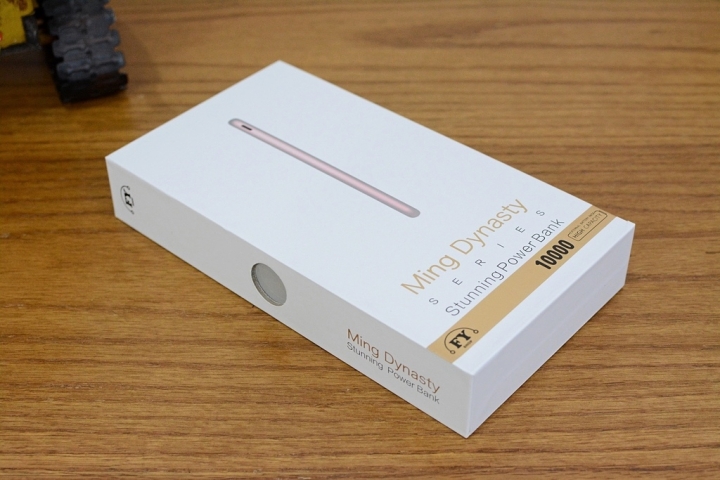 [手機週邊]風雅小舖FYShop C708 全金屬超薄行動電源 自帶線快充行動電源 5V/2.1A輸出