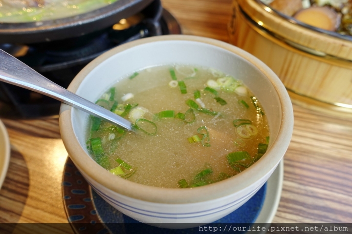 台中南屯．軟嫩Q彈膠質滿滿的豬腳飯滷肉飯@楊大船滷肉飯