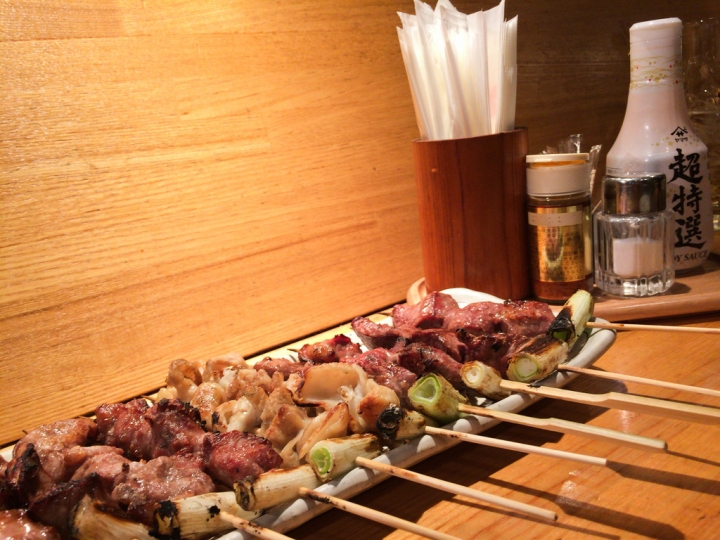 【美食。食記】東京 池袋 那些與好友相聚的居酒屋(1) 天狗 酒場 テング酒場 池袋西口店 串燒 啤酒 推薦