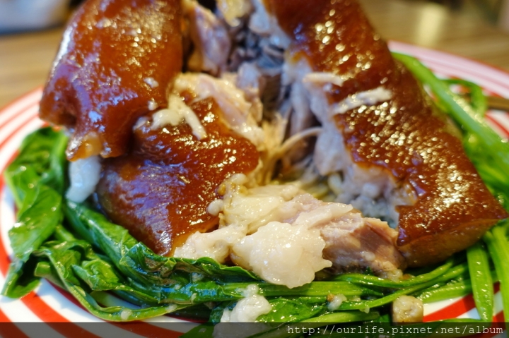 台中南屯．軟嫩Q彈膠質滿滿的豬腳飯滷肉飯@楊大船滷肉飯