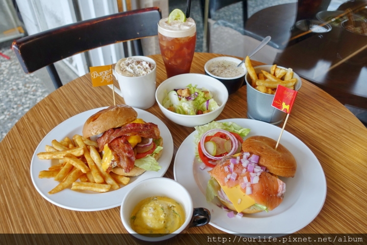 SOGO商圈．180元吃很爽的漢堡商午@Burger Joint 7分SO華美店
