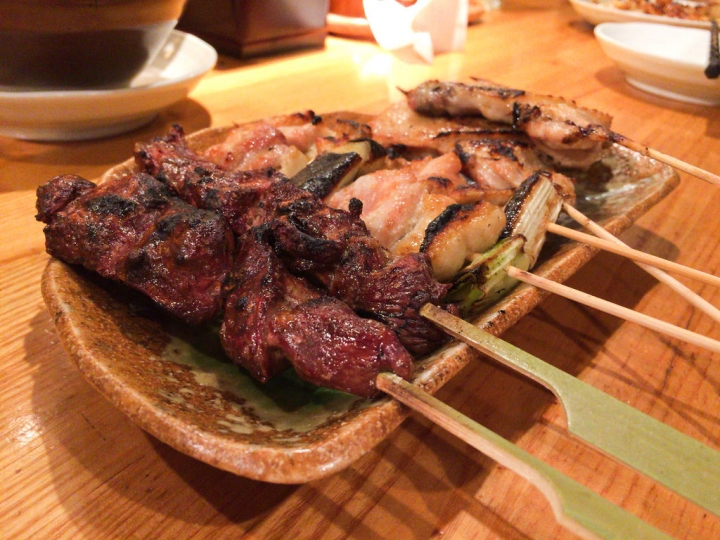 【美食。食記】東京 池袋 那些與好友相聚的居酒屋(1) 天狗 酒場 テング酒場 池袋西口店 串燒 啤酒 推薦