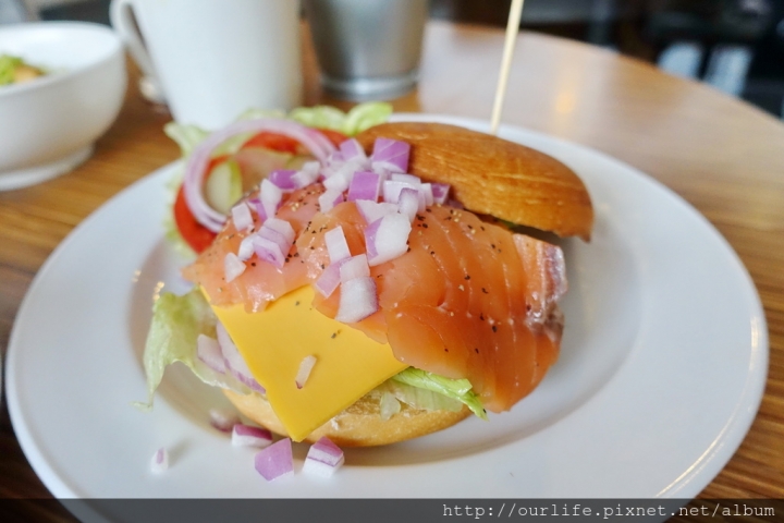 SOGO商圈．180元吃很爽的漢堡商午@Burger Joint 7分SO華美店