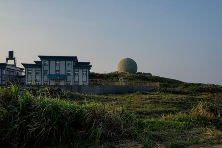 [亂拍照] 淡水紫藤咖啡園一店(屯山園區) + 富貴角燈塔空拍 + 關渡花海節