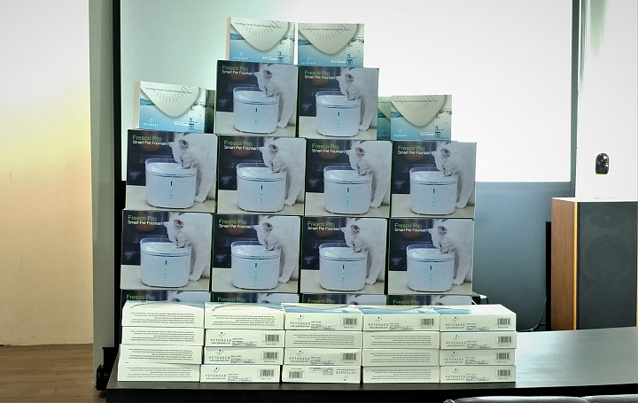 細金A「毛小孩愛喝水了 !」     PETONEER寵物智能飲水機體驗分享