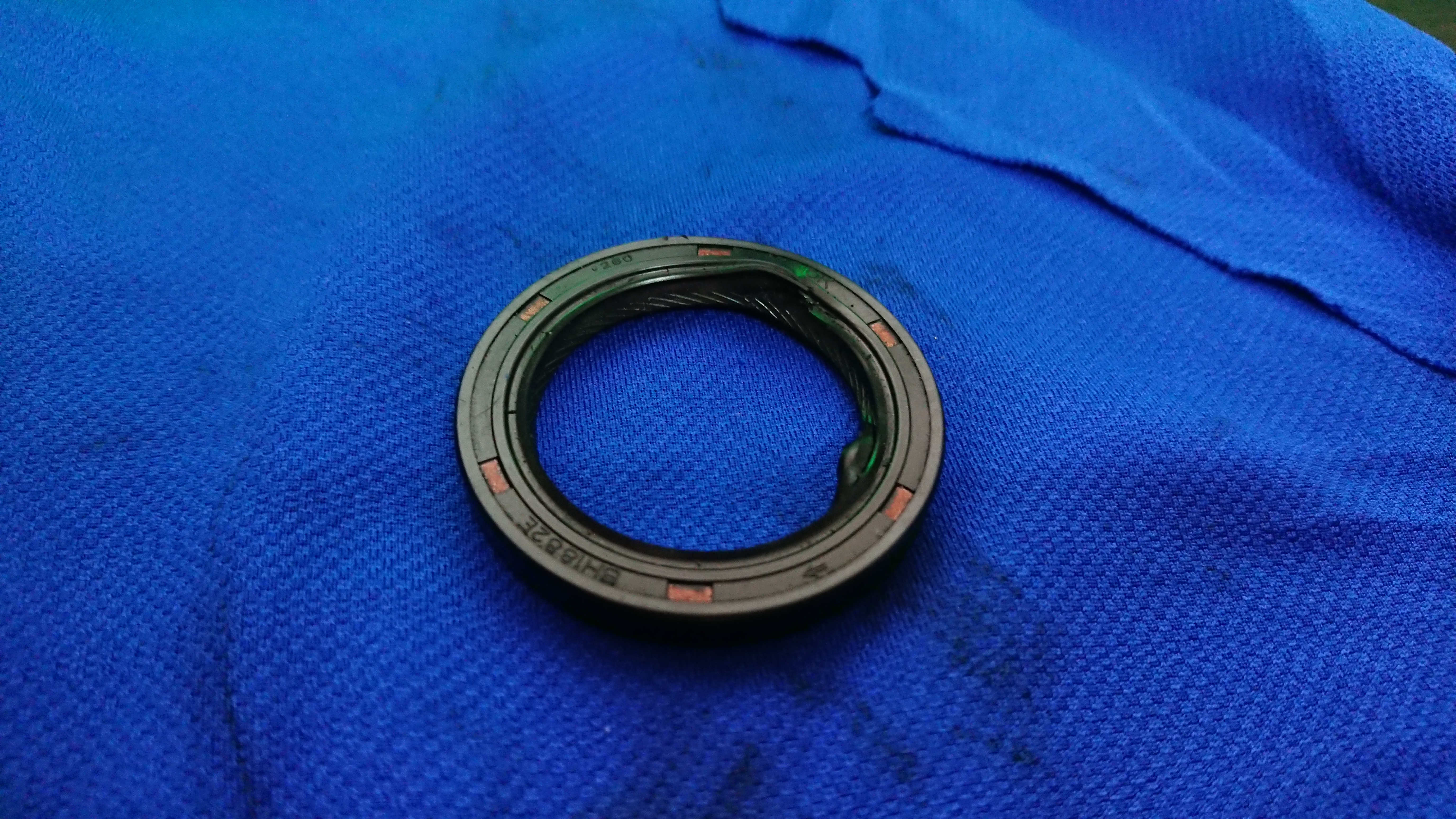 Tercel 引擎漏油維修