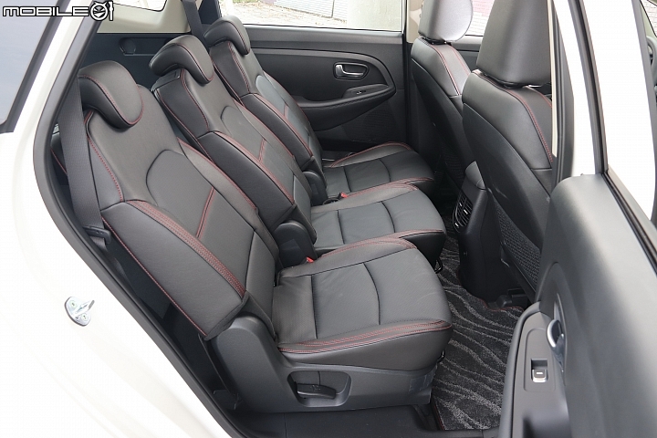Kia Carens GO帥特仕款試車報導 再帥一點點！
