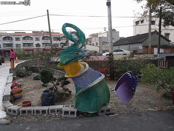 點我看大圖 雲林 西螺 埤頭繪本公園 -- 很久很久以前有一座三合院