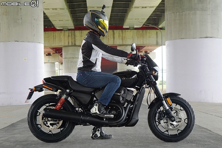 Harley-Davidson Street Rod 帥勁有型 樂趣隨行
