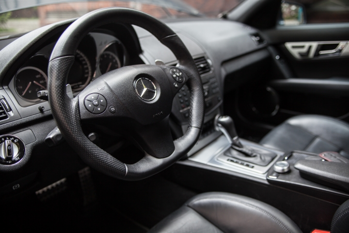 W204 C63兩年總結 ....保養維修費用分享 關箱文