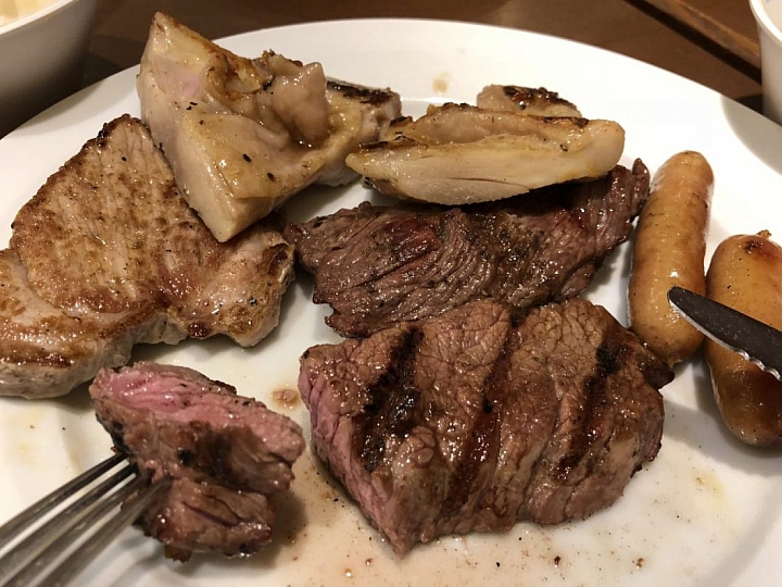 [東京]肉食主義者必來！BEEF RUSH時間無限制讓你盡情享用！