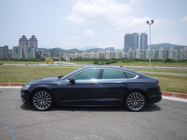 [開箱+抱怨] Audi A5 Sportback 45 TFSI quattro Sport (圖超多)