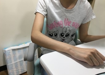終於購入了孔劉代言的iloom學習成長椅