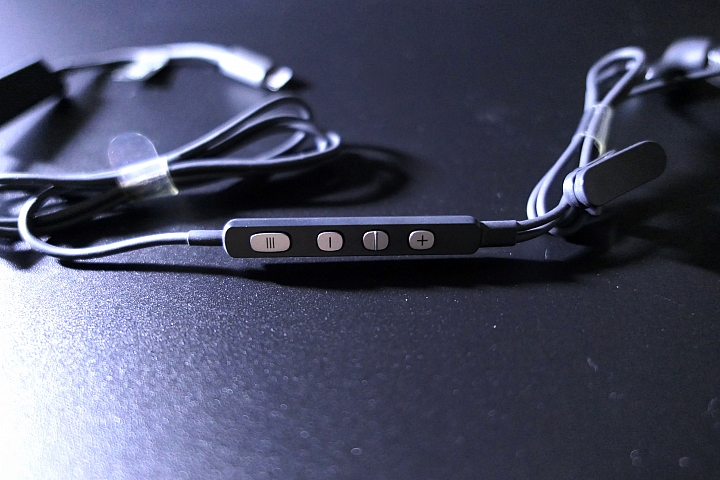 [開箱評測]Pioneer Rayz Plus SE-LTC5R - Lightning智慧入耳式耳機 - 具備降噪功能～通勤旅遊的好夥伴～
