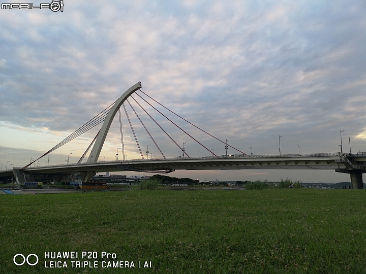 點我看大圖 臺北市 中山區 美堤河濱公園 -- 拍大直橋夜景、賞鐵鳥的好地方