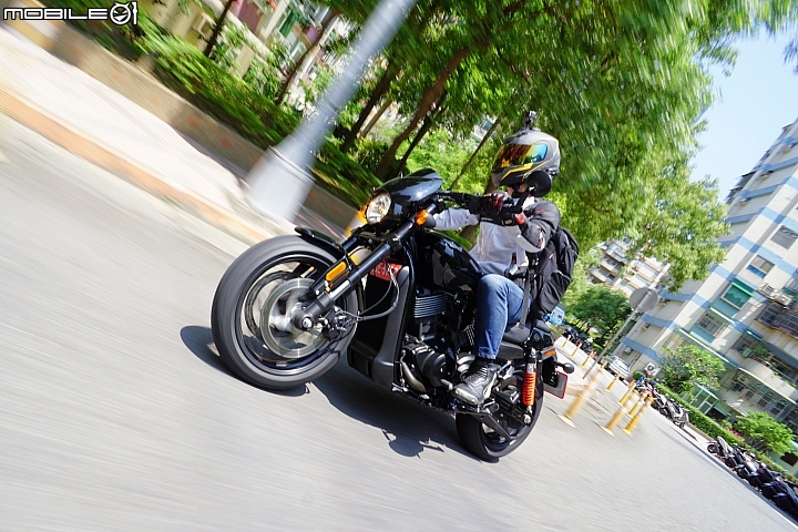 Harley-Davidson Street Rod 帥勁有型 樂趣隨行