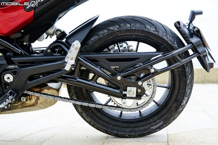 輕巧幼獅掠奪目光 Benelli Leoncino 500 ABS試駕