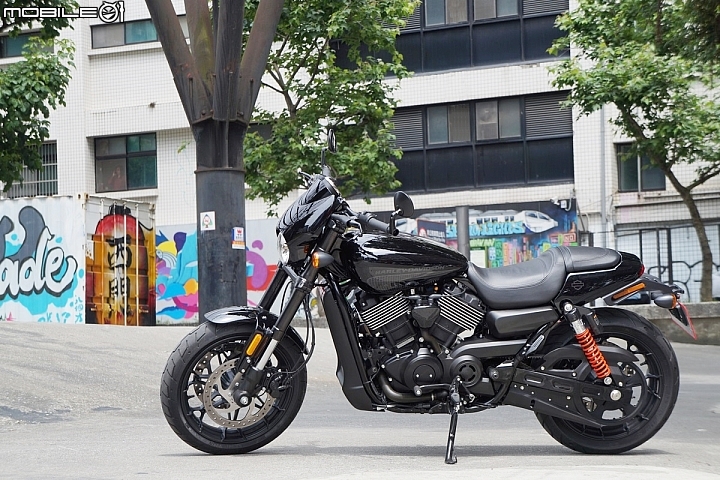 Harley-Davidson Street Rod 帥勁有型 樂趣隨行