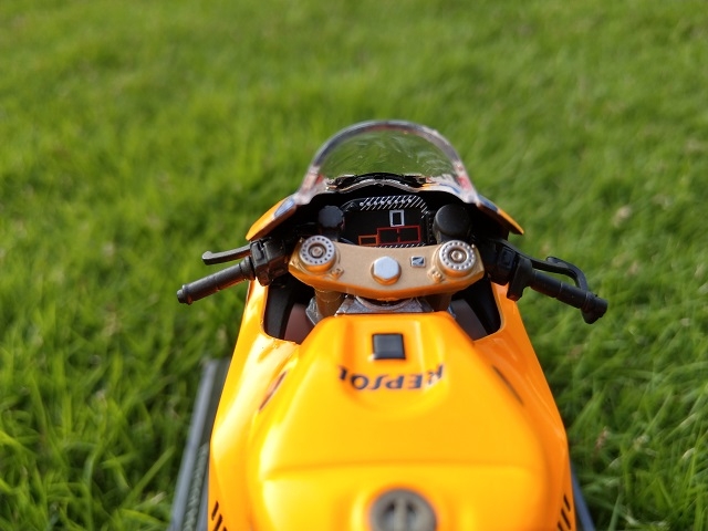 重機就是男人夢想的玩具HONDA RC213V  1:12鋅合金模型【簡易開箱】