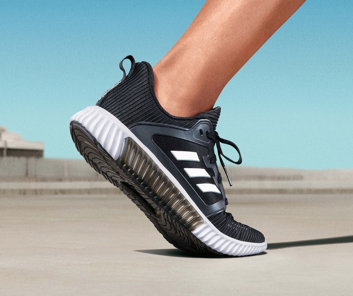 與男神女神備戰盛夏  adidas邀請彭于晏、張鈞甯聯手詮釋CLIMA系列