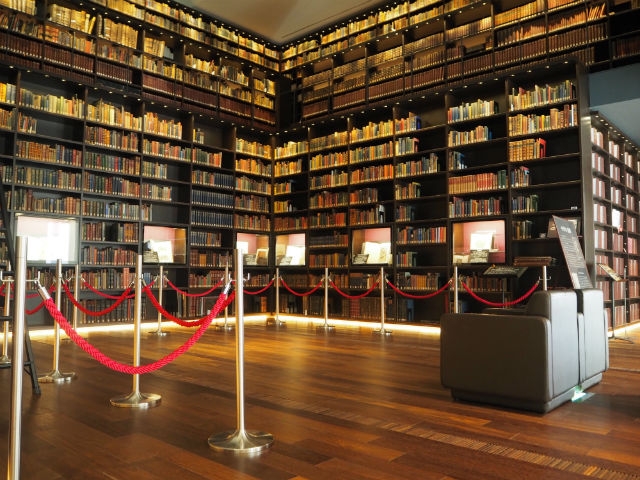 東京駒込不為人知的美術館？像處身進電影世界一樣的「莫理循書庫」！