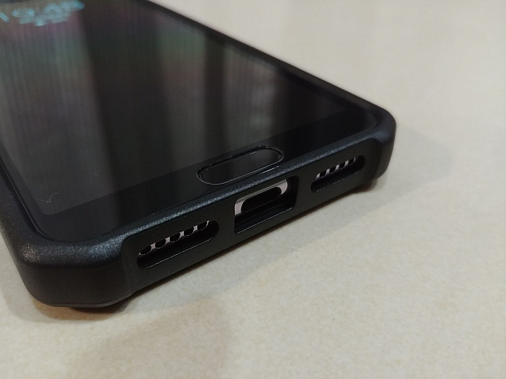分享∼∼∼Huawei P20 PRO 專用UAG透黑保護殼