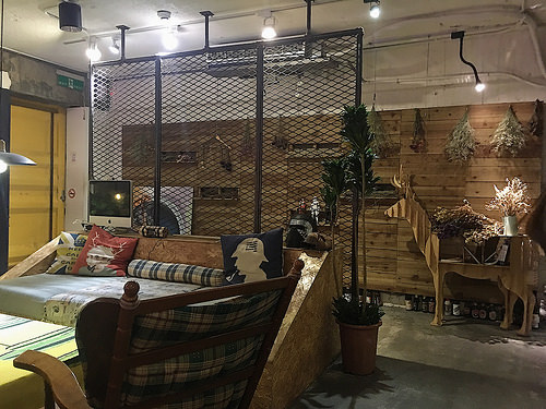 【食記*台北】老闆的秘密算命術&寵物友善&洗衣服&做蛋糕&乾燥花&喝咖啡全部都要「穿越九千公里交給你」!!