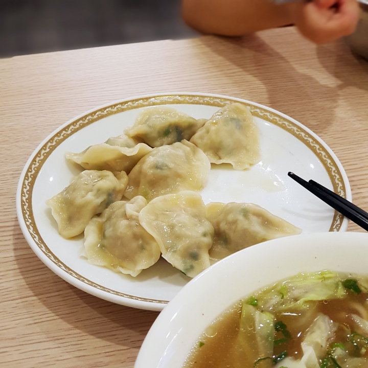 【台南牛肉麵】【安平區】六味真湯牛肉麵｜安平首屈一指的牛肉麵｜廟口老師傅獨家技法傳授｜華麗的味覺饗宴｜
