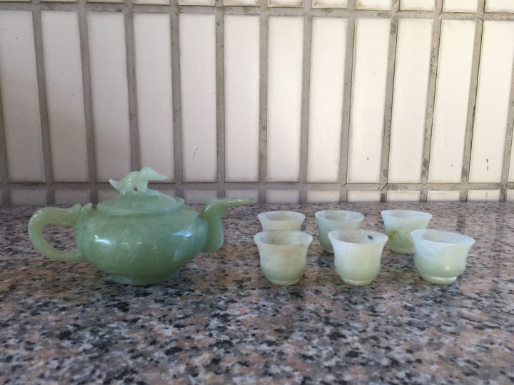 青玉茶具組請古董行家幫忙鑑價