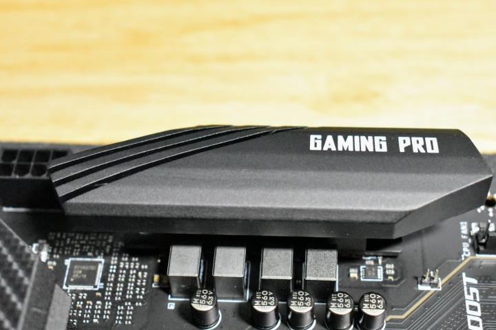 MSI H370 GAMING PRO CARBON 抱抱龍 電競主機板 輕開箱~